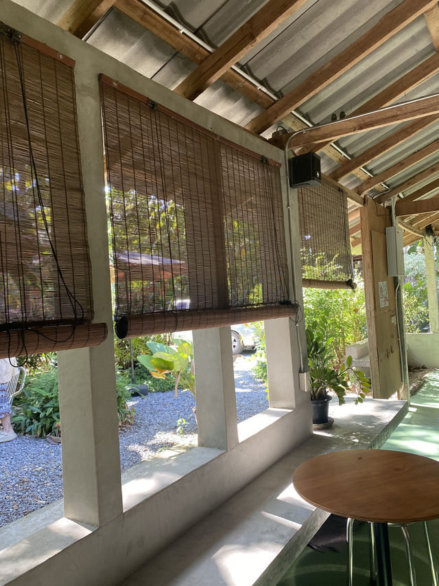 Calm Coffee Space