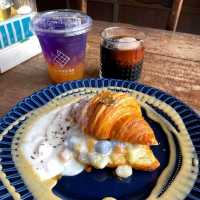 Islandish cafe 