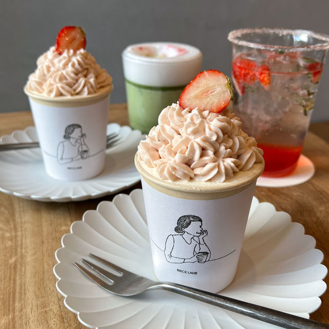 Sakura sweets at BRICK LANE in Setagaya🌸