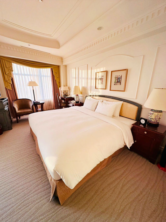 Hotel The Manhattan, Makuhari: Timeless Elegance by the Bay