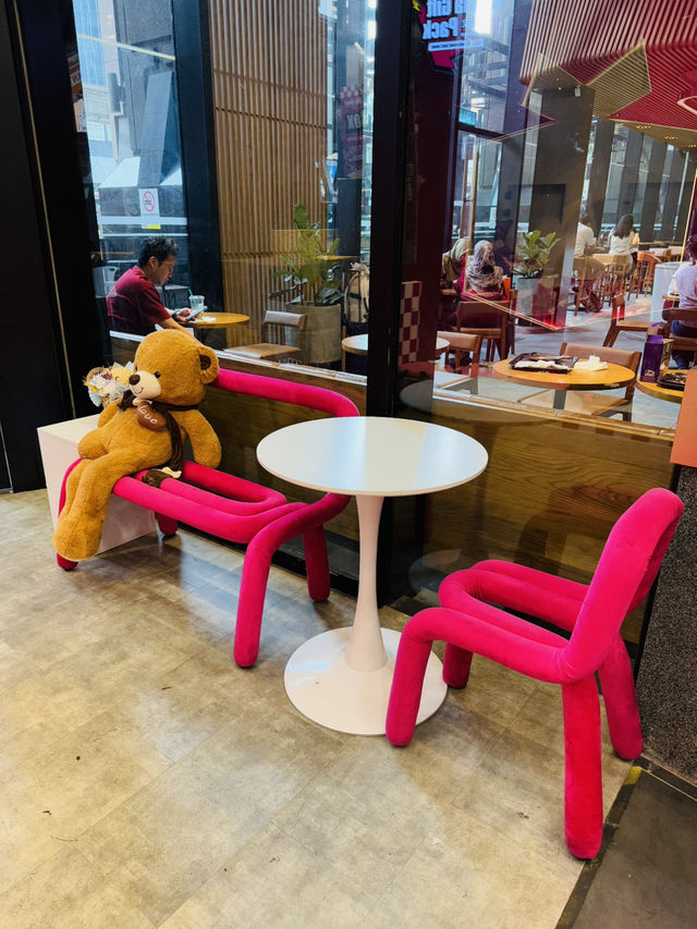 Sip, Smile, Surprise! A Solo Traveler’s Sweet Stop at Ta-daa Box 🥤
