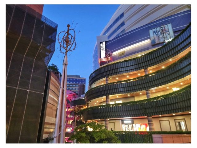 🌆 **福岡Canal City商場博多運河城：水舞光影匯演的魅力** 🌟🎉
