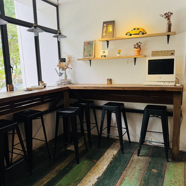 Hidden Jazz Haven: Fishee Coffee’s Soulful Nights