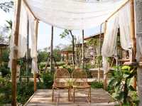 คาเฟ่ริมน้ำ หอมดิน กลิ่นจันทร์