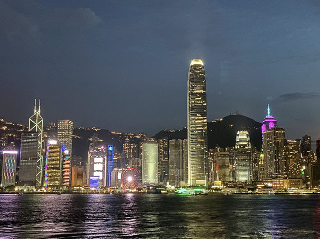 來去香港維多利亞港看海景！