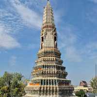 The Giants (Yak Wat Pho)