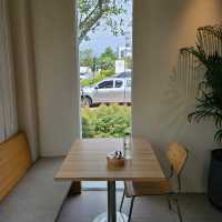 ✳️LIVIN CAFE | คาเฟ่มินิมอลโทนสีอบอุ่น✴️