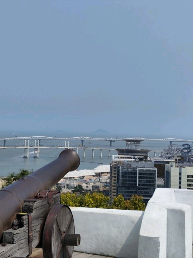 登上東望洋山，感受濠江之美！