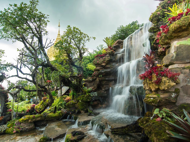 🌾🏯 SAKHON NAKHON WEEKEND ESCAPE: Where Isaan Spirituality Meets Serene Lakes! 