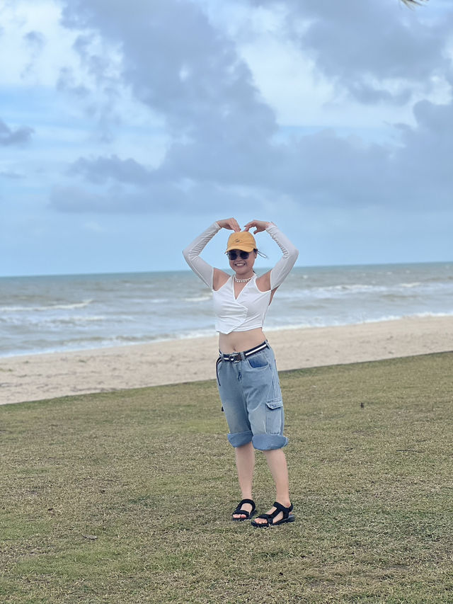 พาเช็คอิน หาดสมิหลา ทะเลสุดฮิตรุ่นพ่อแม่🌊