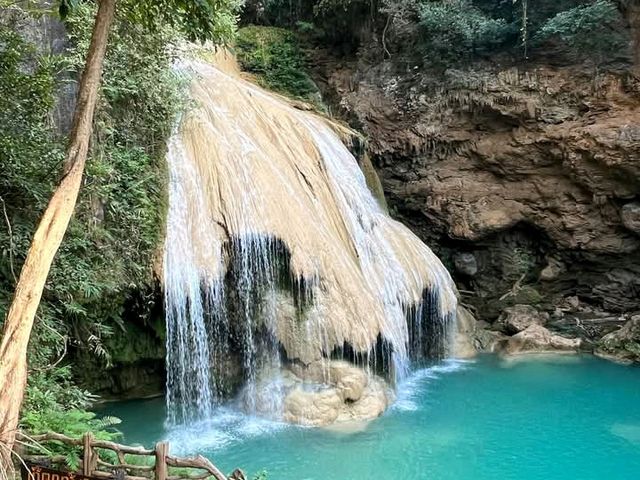 น้ำตกก้อหลวง ลำพูน