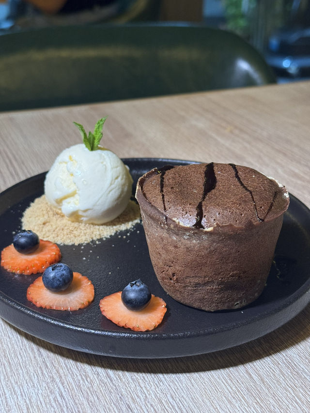 北角靚景西餐餐廳｜Harbourview Grill