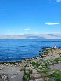Tranquility by the Waters: The Beauty of Erhai Lake in Dali