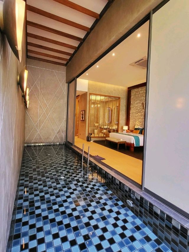 อัญมณีพัทยา The Gems Mining Pool Villas Pattaya