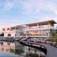 Moo Yoo Rose House คาเฟ่ริมทะเลสาบบางเลน