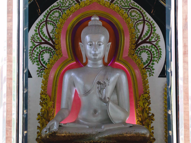วัดพระพุทธแสงธรรม