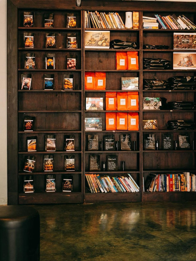 โรงคั่วกาแฟ ปกติ Coffee Studio
