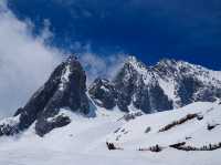 ภูเขาหิมะมังกรหยก Yulong snow Mountain
