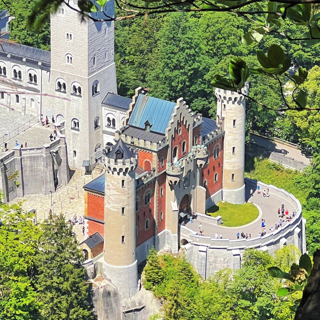 Who says fairytales aren’t real? ✨🏰 The real-life Sleeping Beauty Castle!