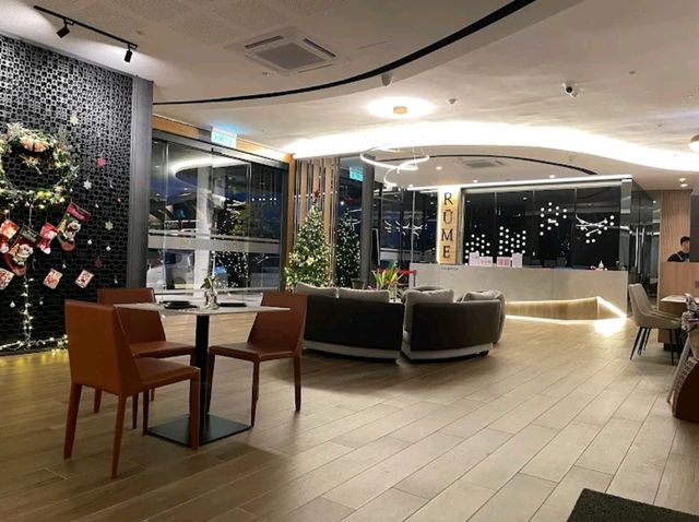 “Rume Hotel Kuching – A Cozy Urban Retreat with Culinary Delights”