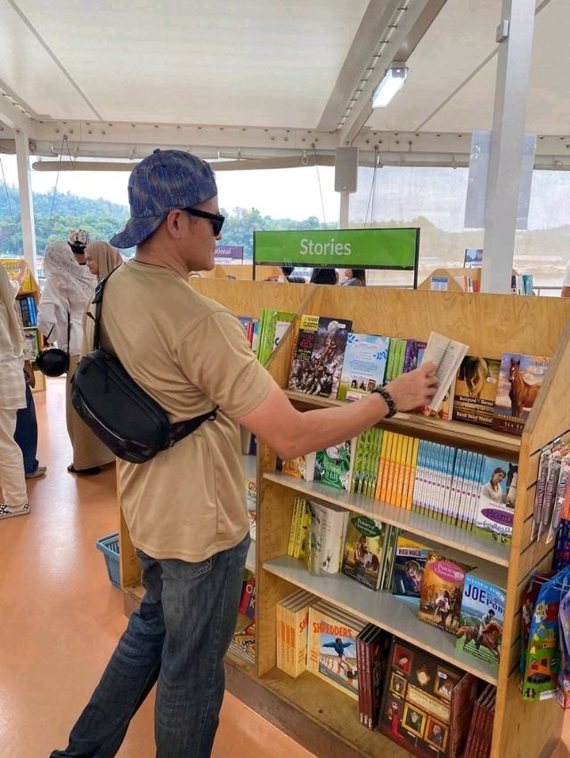Doulos Hope Cruise - Cruise Ship Floating Library