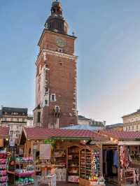 🏰🍲  Krakow on a Budget: Royal Vibes, Local Prices! 🍲🏰