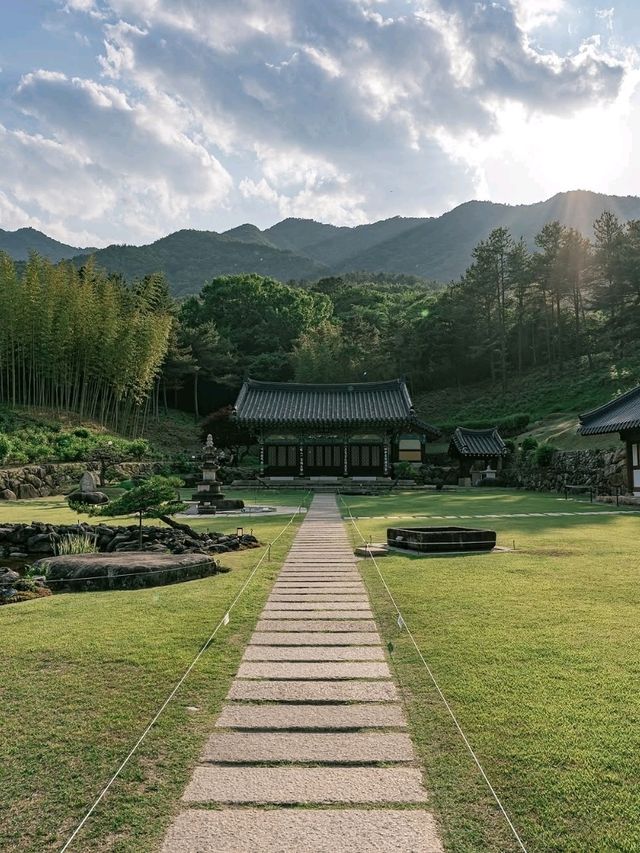 Secret Paths & Temple Vibes in Sancheong