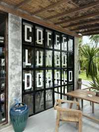ViSH Café ขนอม (Vish Hotel and Café)