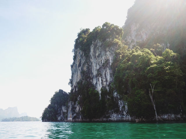 ล่องเรือชมเขื่อนรัชชประภา