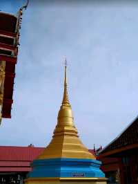 วัดอ่างทองวรวิหาร เป็นพระอารามหลวงชั้นตรี