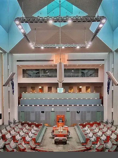 🏛️【知と美が交差する場所】キャンベラ国会議事堂で知的な旅を
