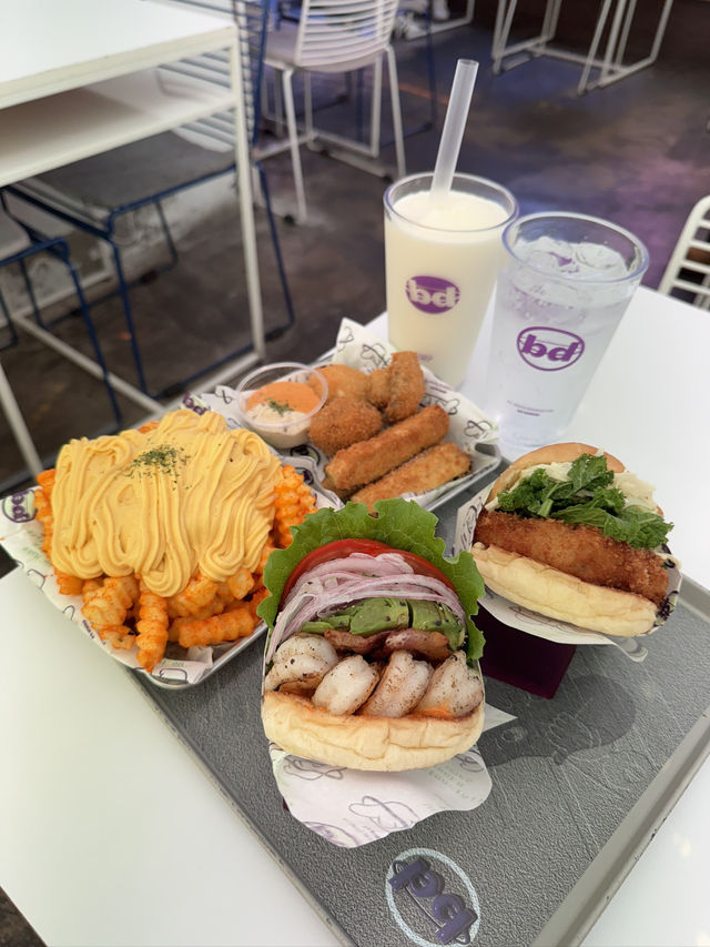 【韓国旅行】ダイエットは食べてから考えよ🍔✨️