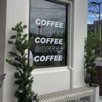 📍 Candlery House Café – Phuket  🕰️ เวลาเปิด–ปิด 