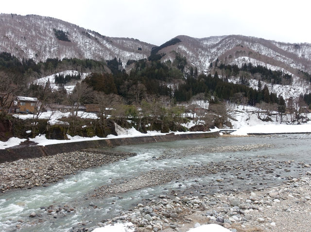 🏔️ Shirakawa-go – A Timeless Village That Took My Breath Away