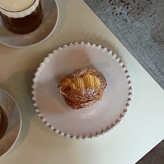 PARLOR NOON cafe