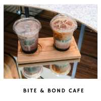 🌿 คาเฟ่สวยโทนทรอปิคัลย่านเสาชิงช้า: Bite & Bond