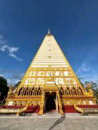 Shiny Gold at Wat Phra That Nong Bua