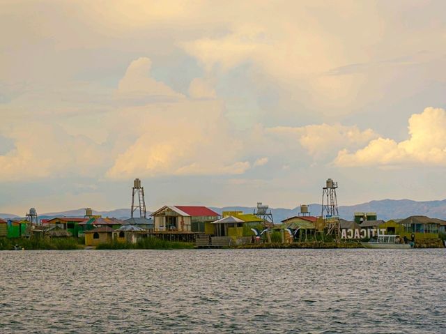 🌊 Lake Titicaca Tour – Floating Life, Living History