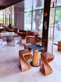 Café TAKARA WONG Cult บางแสน ริมหาดชิวมาก