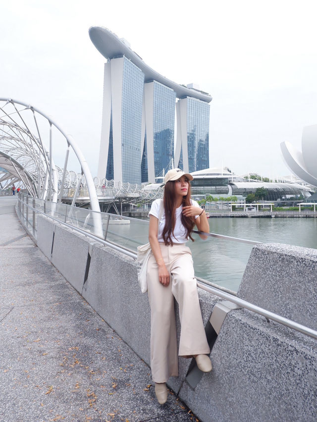 The Helix Bridge สะพานเหล็ก DNA สิงคโปร์