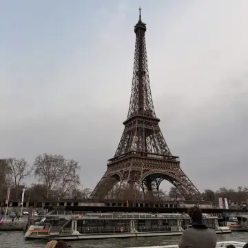 Highly recommended: Seine River Cruise in Paris!