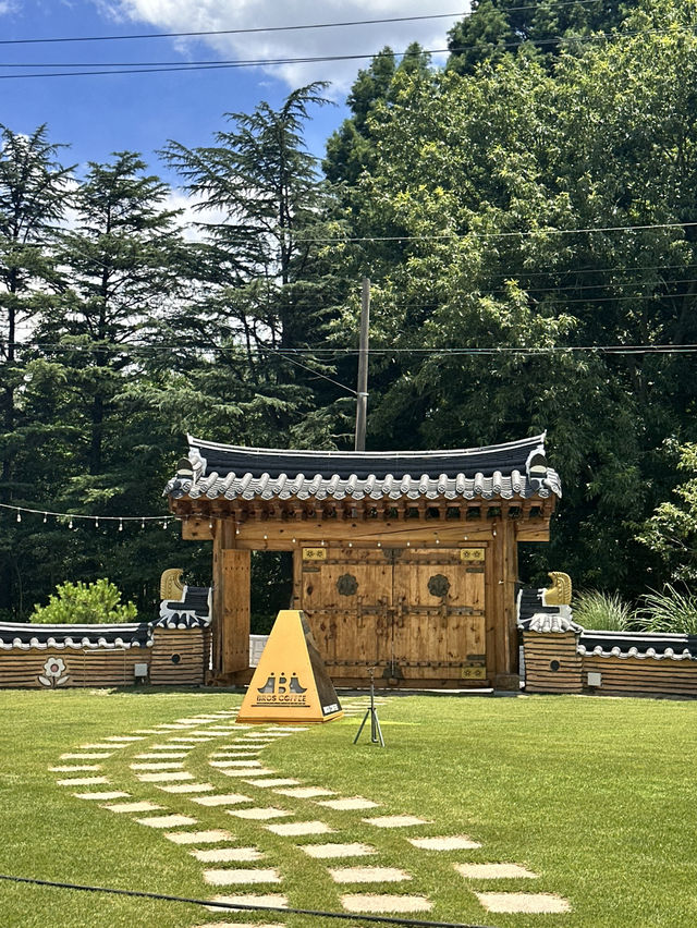 🇰🇷넓고 맛있는 경주 한옥카페 BROS