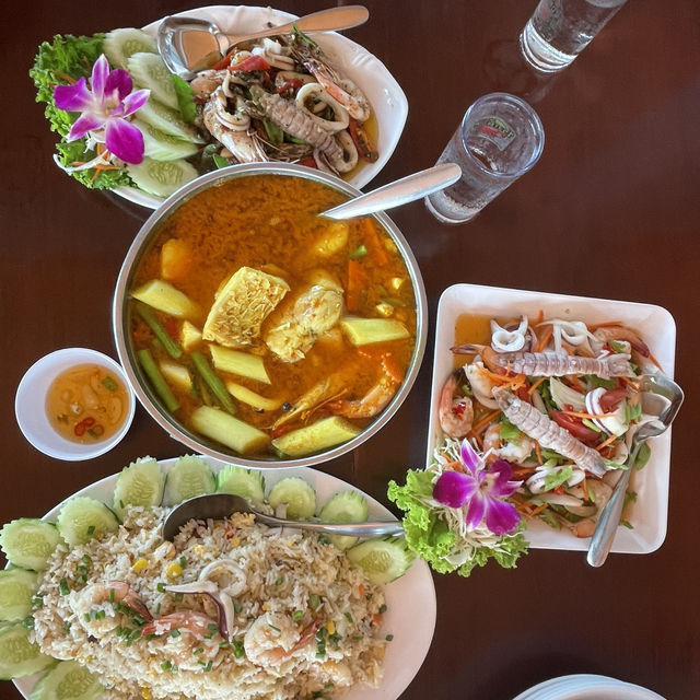 📍โรงเตี๊ยม บ้านเกาะแรต 