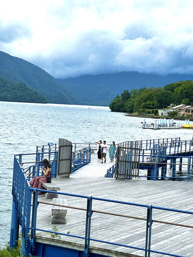 【日光】 美しい湖畔の景色が広がる人気観光スポット