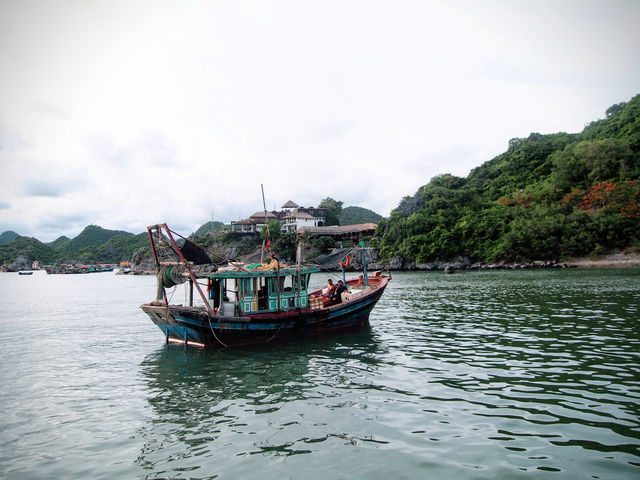 Weekend trip to Cat Ba island by motorbike