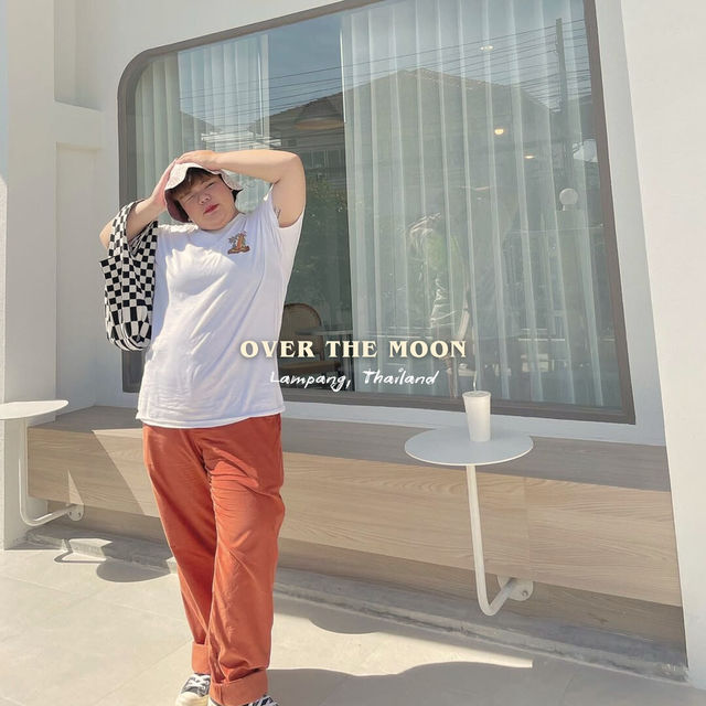 Over the moon.🥯🥤 @ลำปาง Over the moon.🥯🥤 @ลำปาง