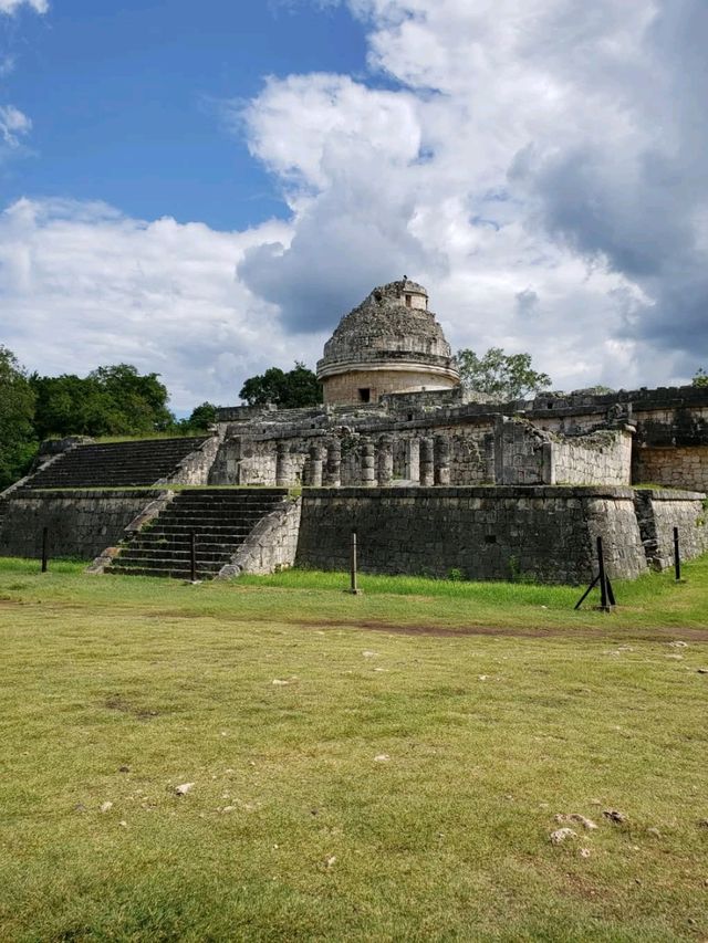 Ancient Echoes and Sun soaked Stones at Chichén Itzá