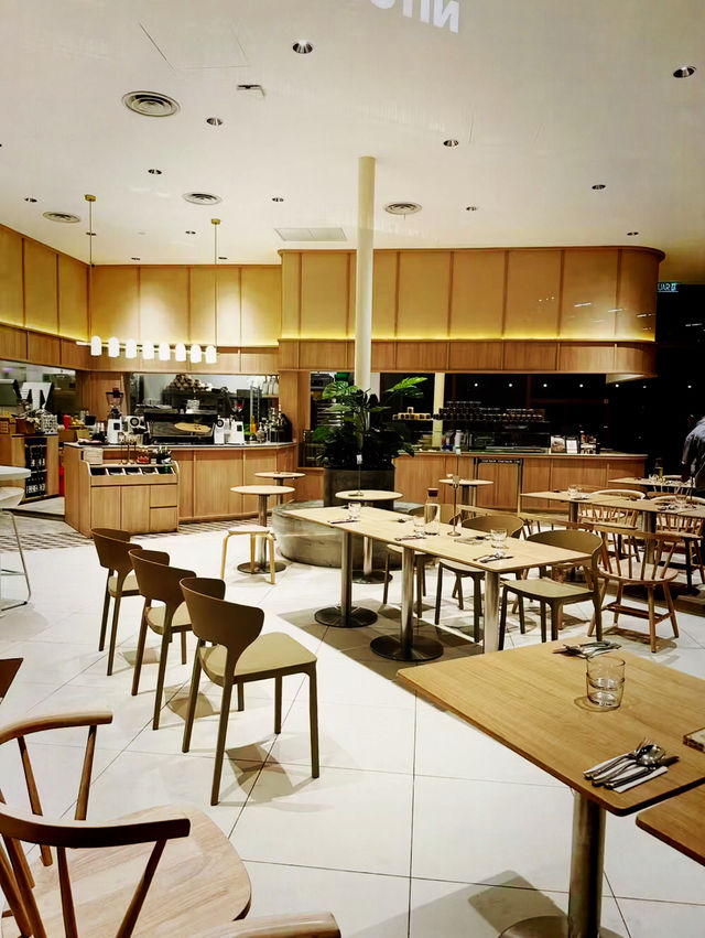 A Cozy Bite at Chef Kecik Café, LaLaport KL