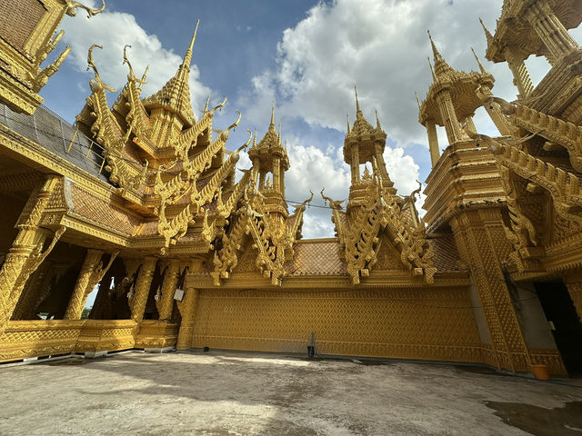 วัดสีทองแห่งพิษณุโลก