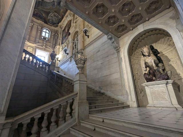 Experiencing the Regal Splendor of the Royal Palace of Turin Experiencing the Regal Splendor of the Royal Palace of Turin